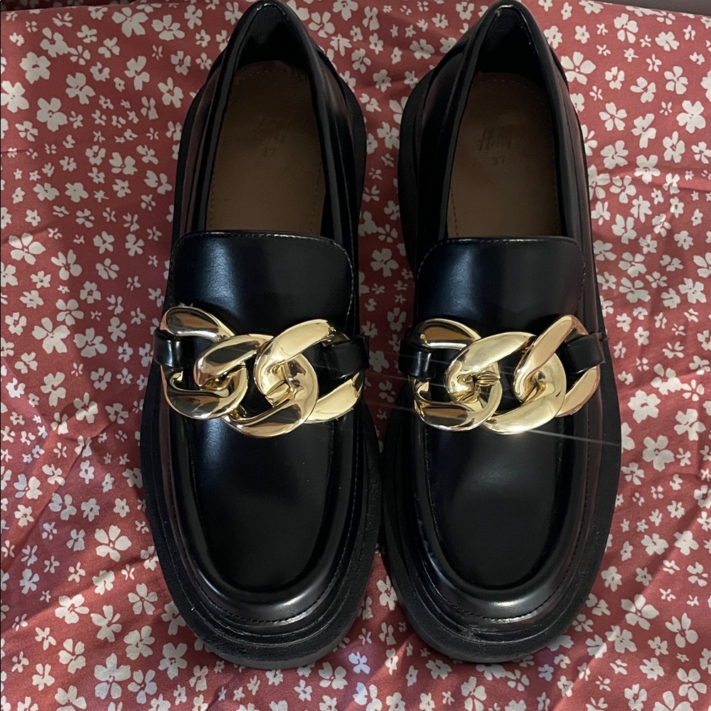 H&M Black Faux Leather Chunky Platform Gold Chain Link Loafers Sz 6